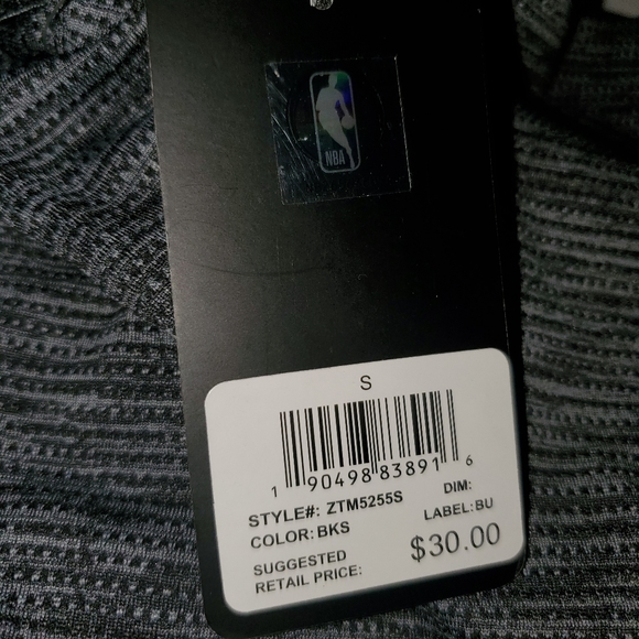 NBA Logo T-shirt. NWT - Picture 9 of 10